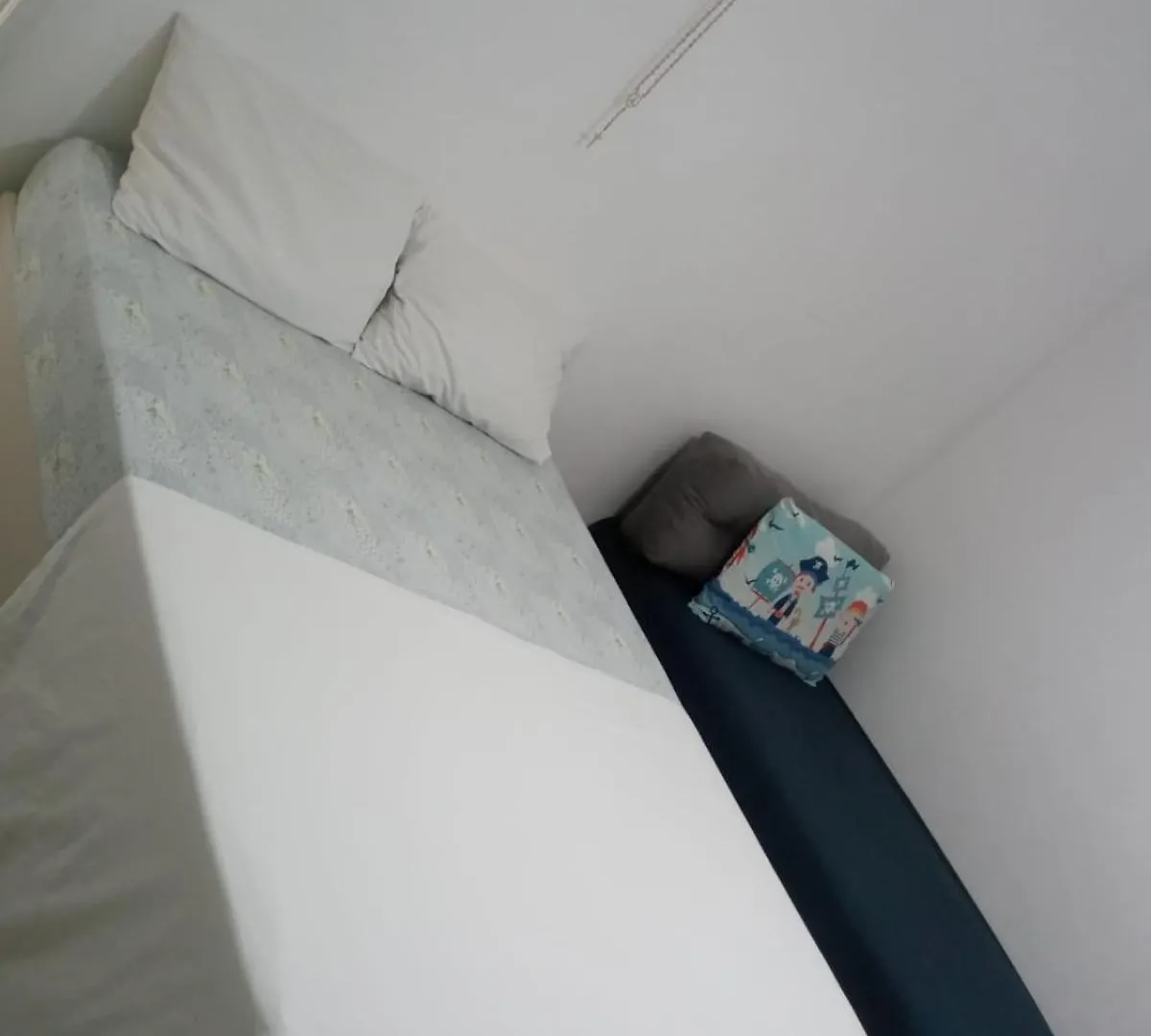 Suite E Quartos -1 Suite Com Banheiro Privativo - 2 Quartos Triplos - Banheiro Social Recife Brasil