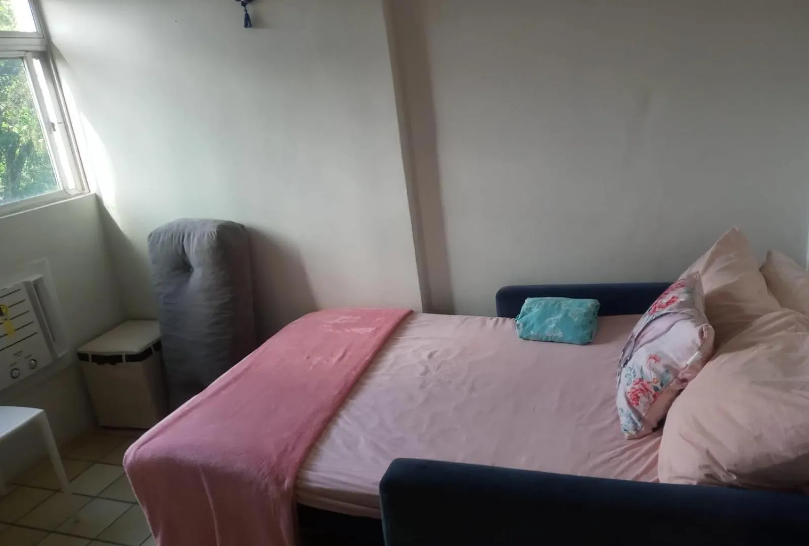 Quarto em Acomodações Particulares Suite E Quartos -1 Suite Com Banheiro Privativo - 2 Quartos Triplos - Banheiro Social Recife